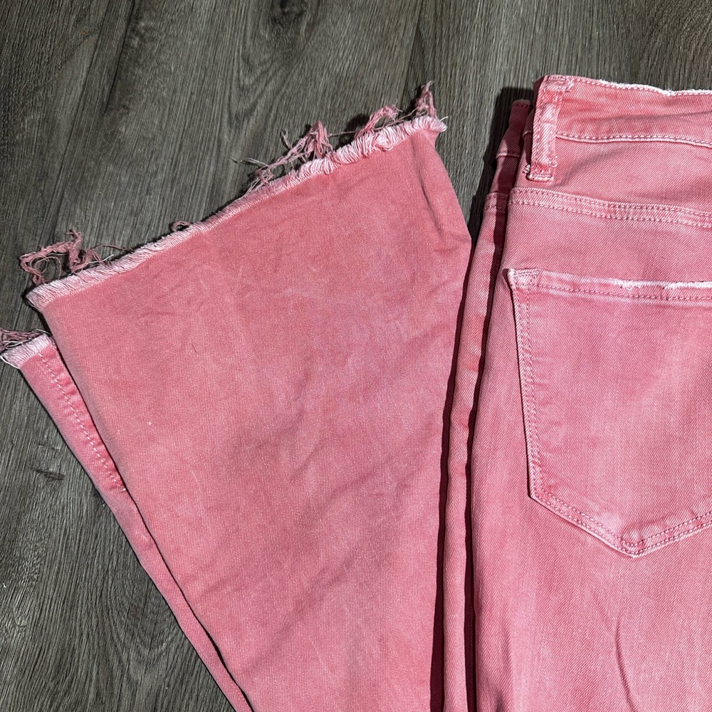 Women's Pink Wide-Leg Flare Jeans with Frayed Hem - Picture 7 of 16
